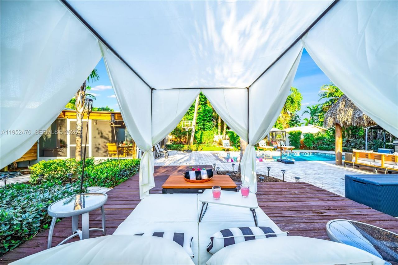 1230 NE 23rd Ct, Pompano Beach, FL 33064 Photo