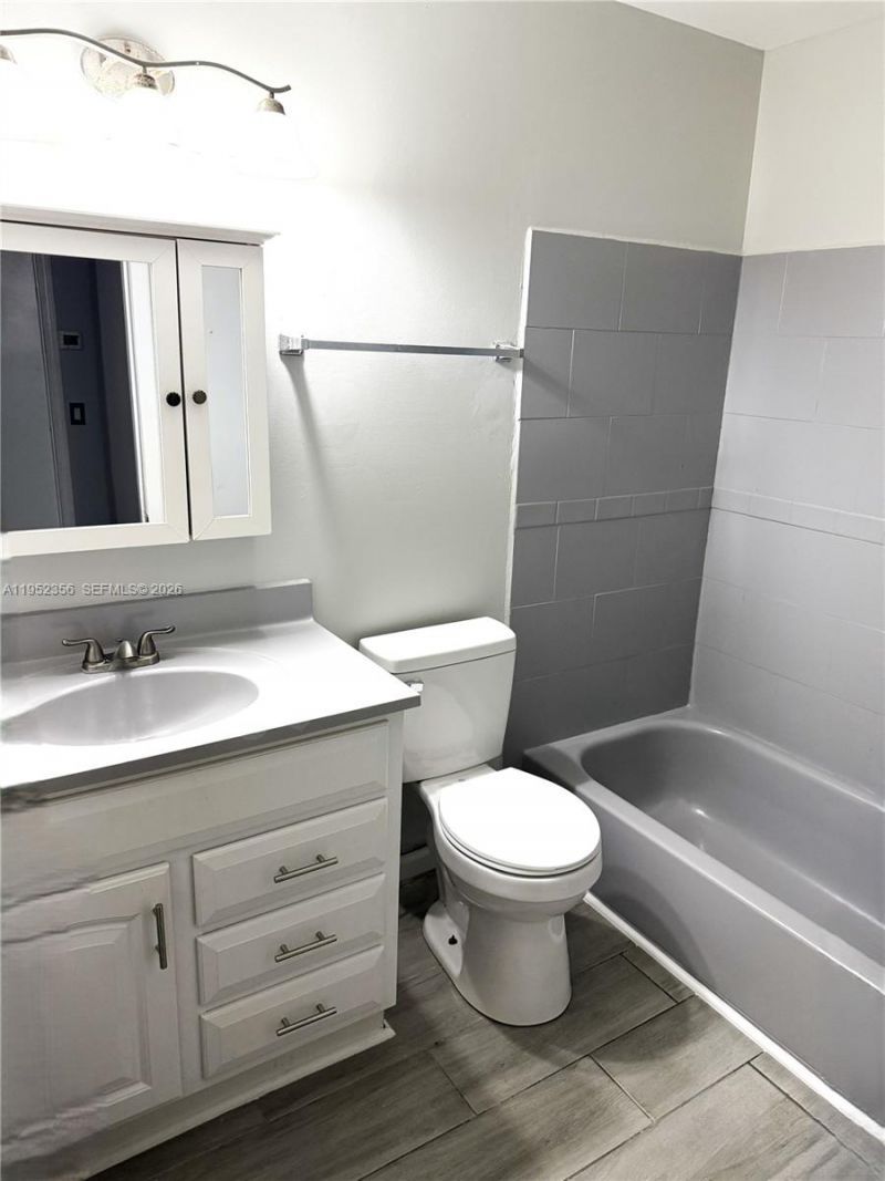 1822 SE Oxmoor Ct , Port Saint Lucie, FL 34952 Photo