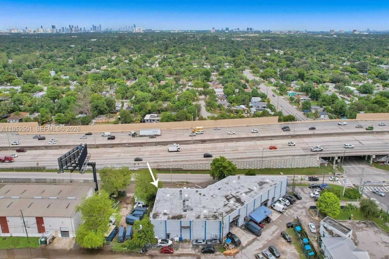 660 NW 137th St , North Miami, FL 33168 Photo