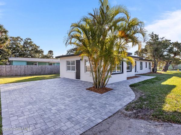 199 Oak Avenue, Cocoa Beach, FL 32931