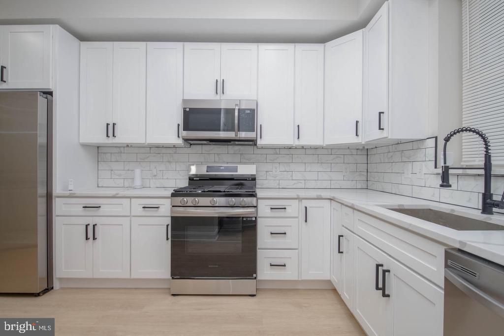 1508 Cliftview Avenue, Baltimore, MD 21213 Main Photo