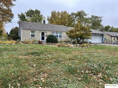 4325 Grover Street, Omaha, NE 68105