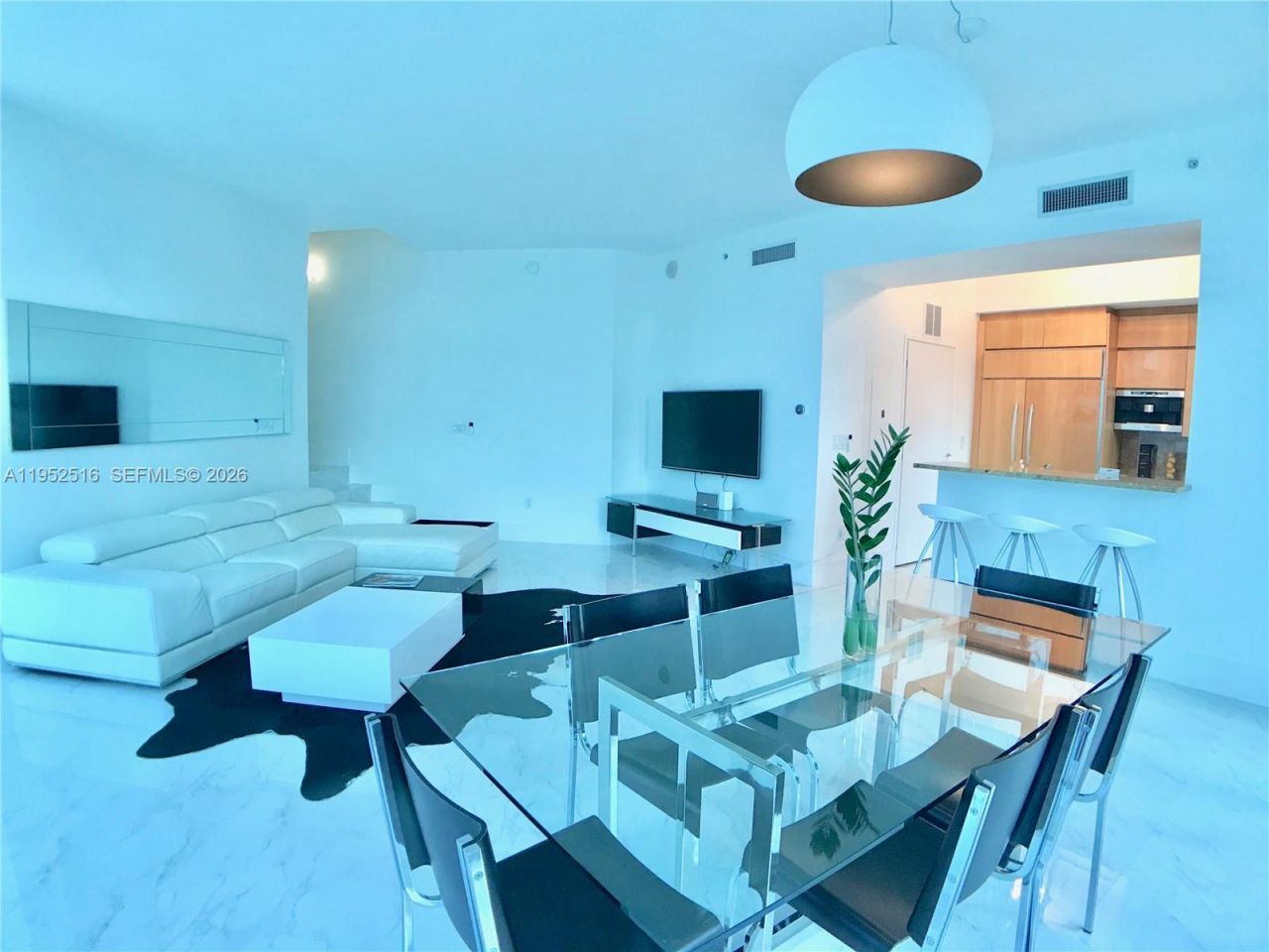 50 S Pointe Dr, Unit LOFT4, Miami Beach, FL 33139 Photo