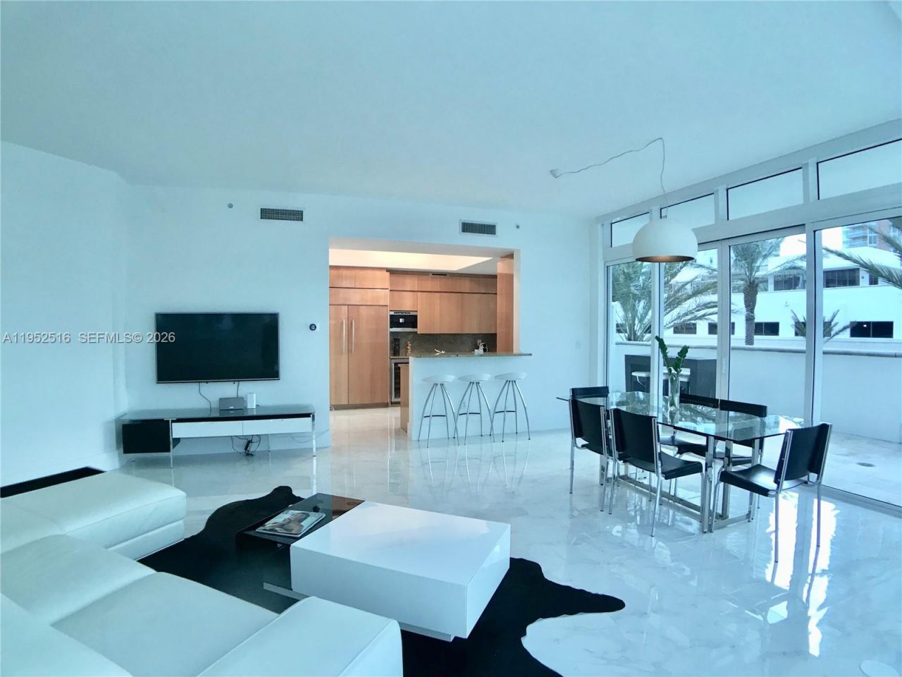 50 S Pointe Dr, Unit LOFT4, Miami Beach, FL 33139 Photo