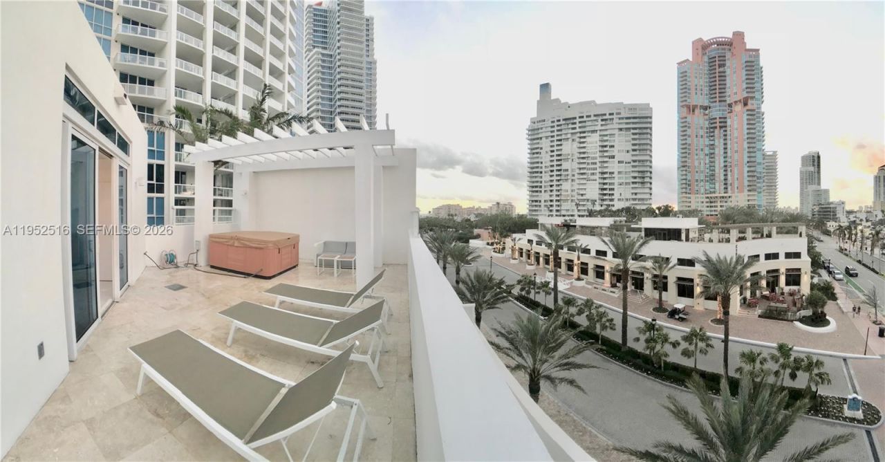 50 S Pointe Dr, Unit LOFT4, Miami Beach, FL 33139 Photo