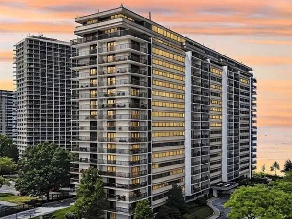 12550 Lake Avenue, Unit 904, Lakewood, OH 44107