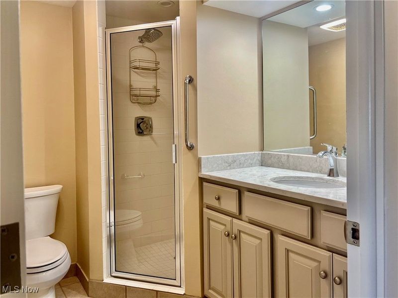 12550 Lake Avenue, Unit 904, Lakewood, OH 44107 Photo 24