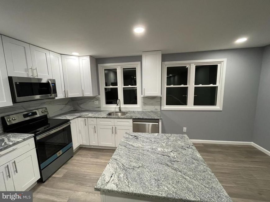 10924 Modena Place, Philadelphia, PA 19154 Main Photo