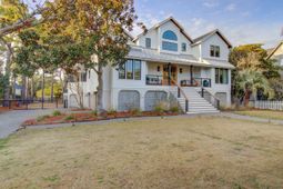 2918 Middle Street photo 4