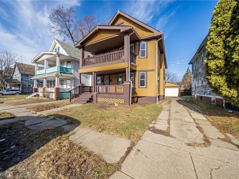 12521 Locke Avenue, Cleveland, OH 44108 Photo 2