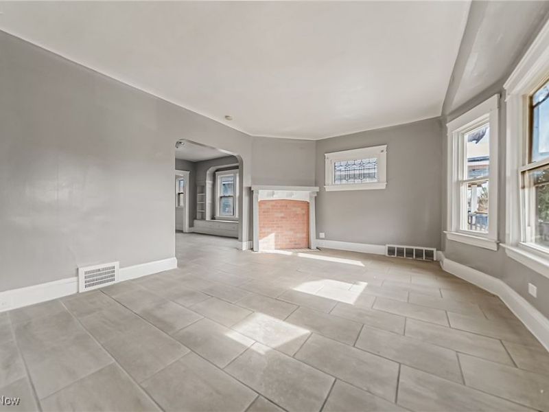 12521 Locke Avenue, Cleveland, OH 44108 Photo 22