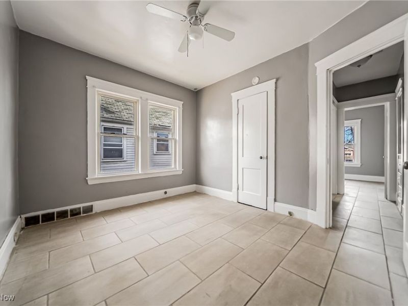 12521 Locke Avenue, Cleveland, OH 44108 Photo 30