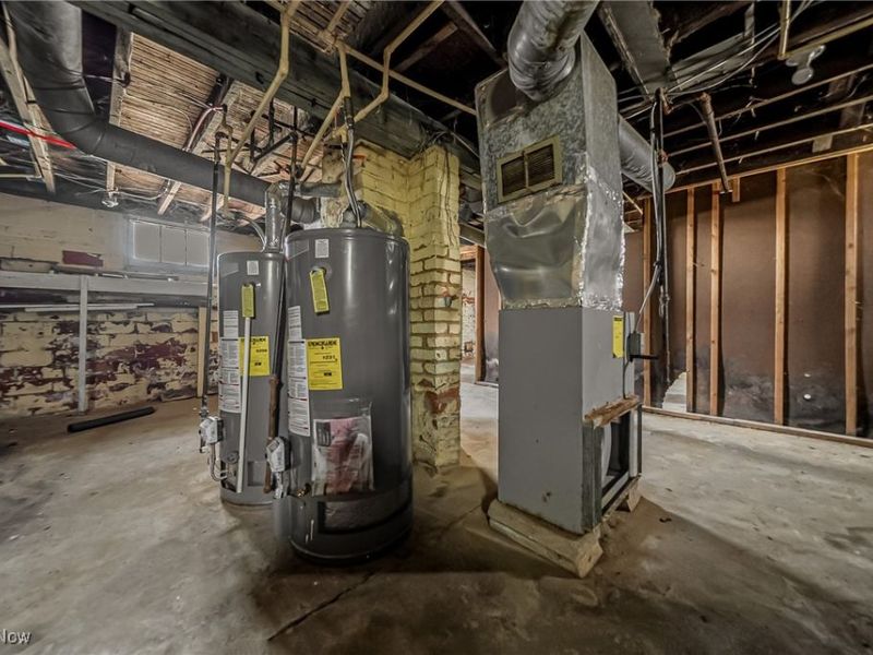 12521 Locke Avenue, Cleveland, OH 44108 Photo 41