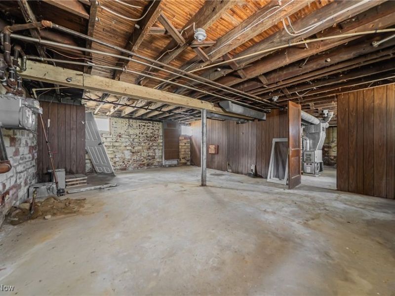 12521 Locke Avenue, Cleveland, OH 44108 Photo 42