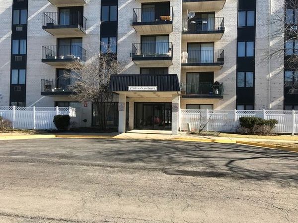 9731 N Fox Glen Drive, Unit 5C, Niles, IL 60714