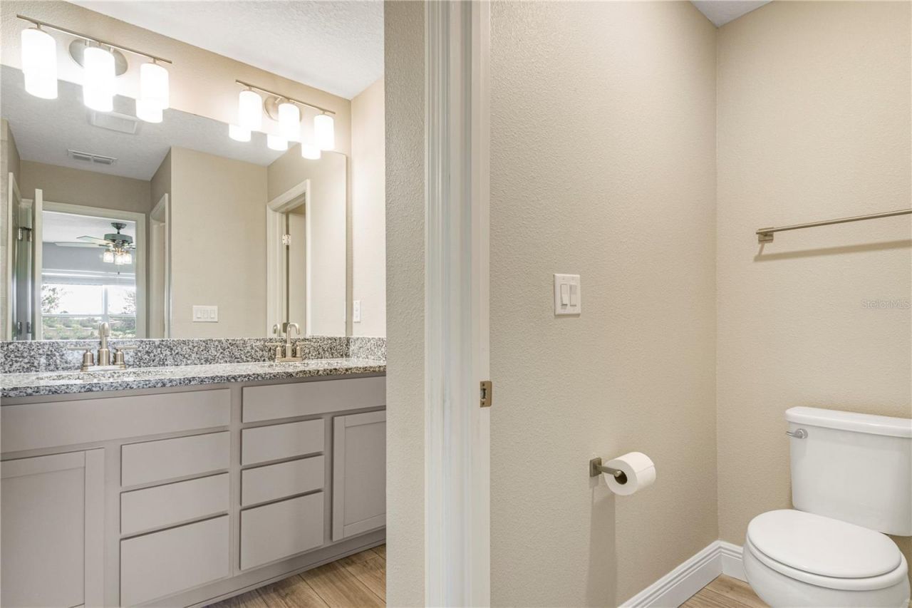 7326 34th Court E, Sarasota, FL 34243 Photo