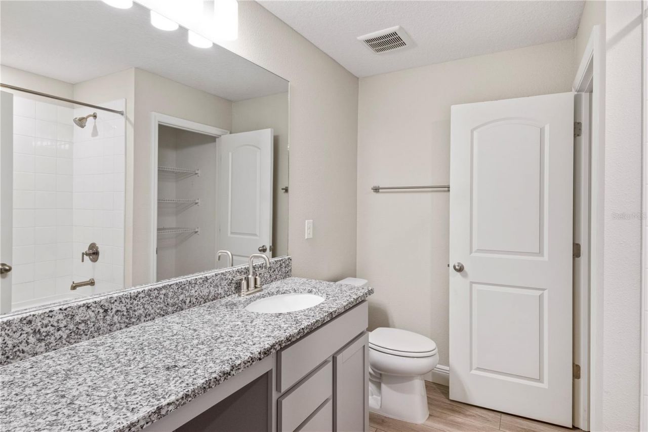 7326 34th Court E, Sarasota, FL 34243 Photo