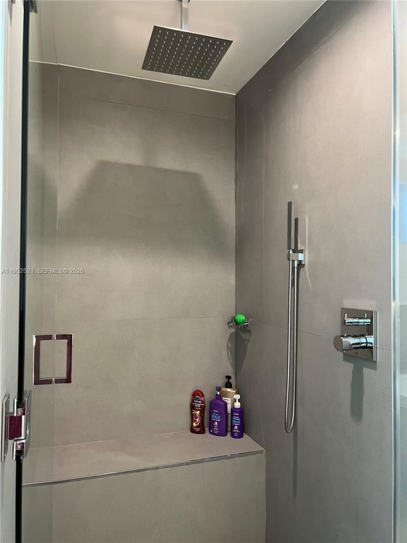 50 S Pointe Dr, Unit LOFT5, Miami Beach, FL 33139 Photo