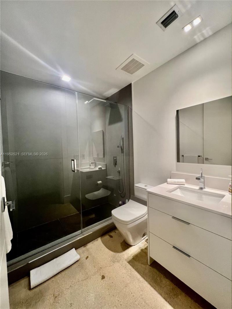 50 S Pointe Dr, Unit LOFT5, Miami Beach, FL 33139 Photo