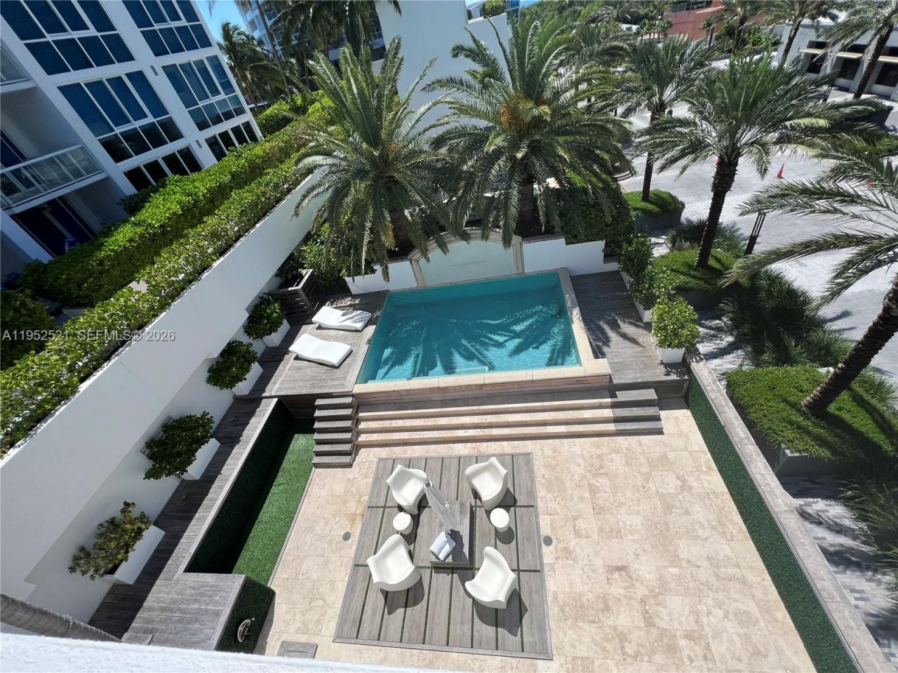 50 S Pointe Dr, Unit LOFT5, Miami Beach, FL 33139 Photo