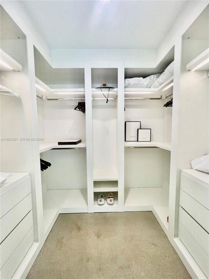 50 S Pointe Dr, Unit LOFT5, Miami Beach, FL 33139 Photo