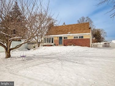 60 CALEDONIA DRIVE, WARMINSTER, PA 18974