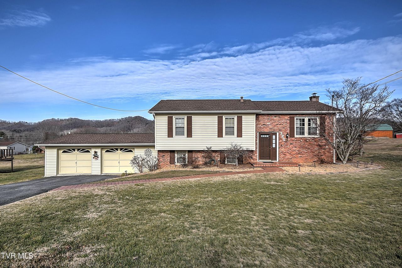 325 Mayfield Drive, Bristol, TN 37620 Main Photo