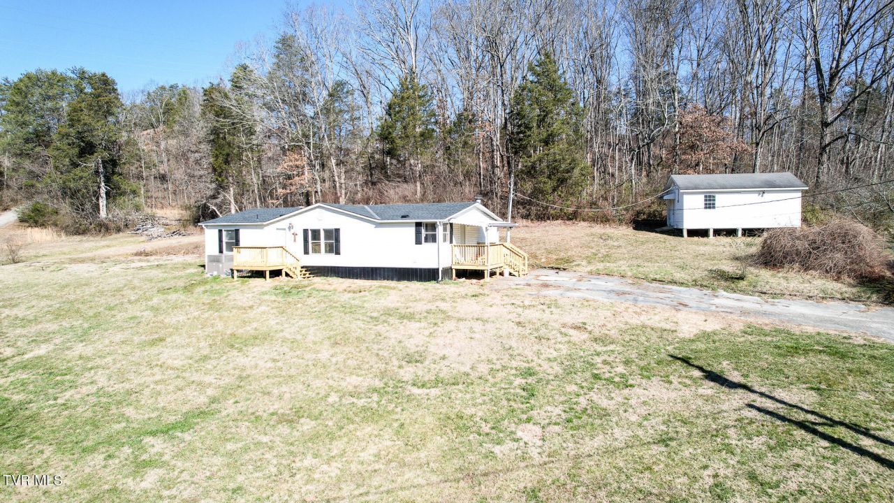 3023 South Davy Crockett Parkway, Morristown, TN 37813 Main Photo