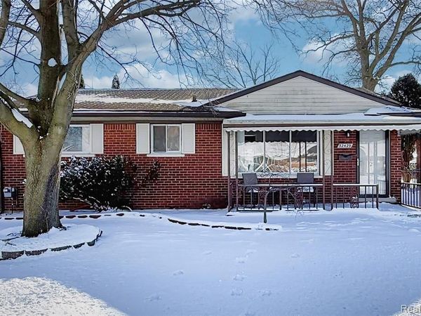 32429 Hazelwood Avenue, Westland, MI 48186