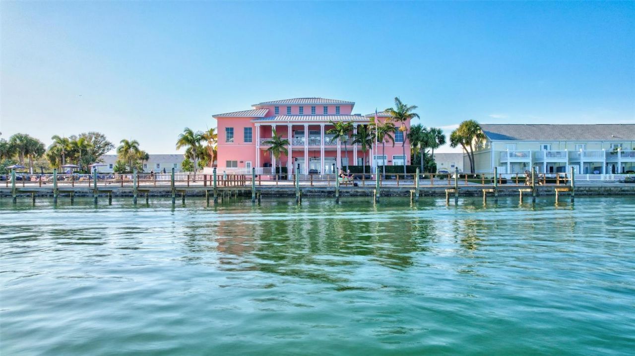 4799 Coquina Key Drive Se, Saint Petersburg, FL 33705 Photo