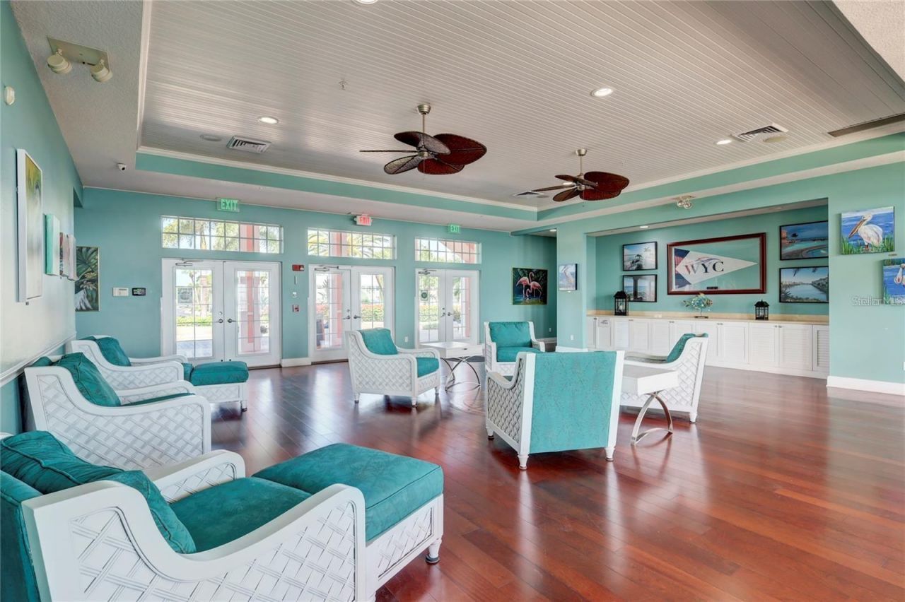 4799 Coquina Key Drive Se, Saint Petersburg, FL 33705 Photo