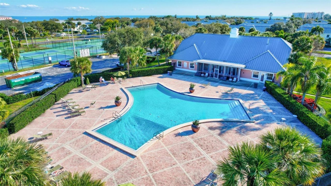 4799 Coquina Key Drive Se, Saint Petersburg, FL 33705 Photo