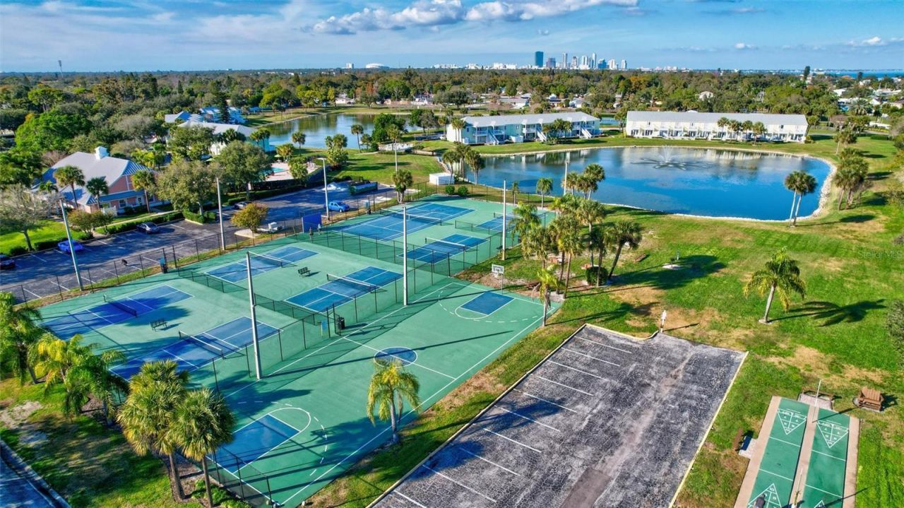 4799 Coquina Key Drive Se, Saint Petersburg, FL 33705 Photo