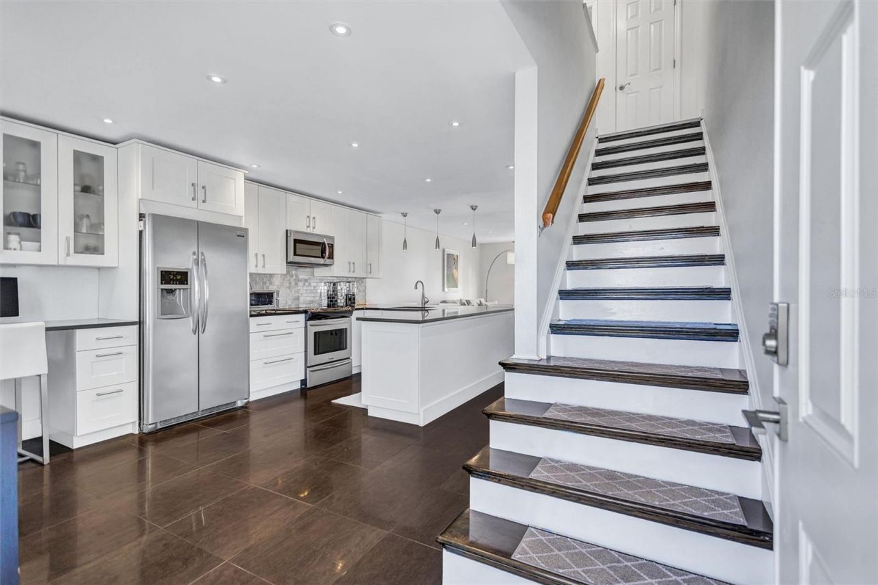 4799 Coquina Key Drive Se, Saint Petersburg, FL 33705 Photo