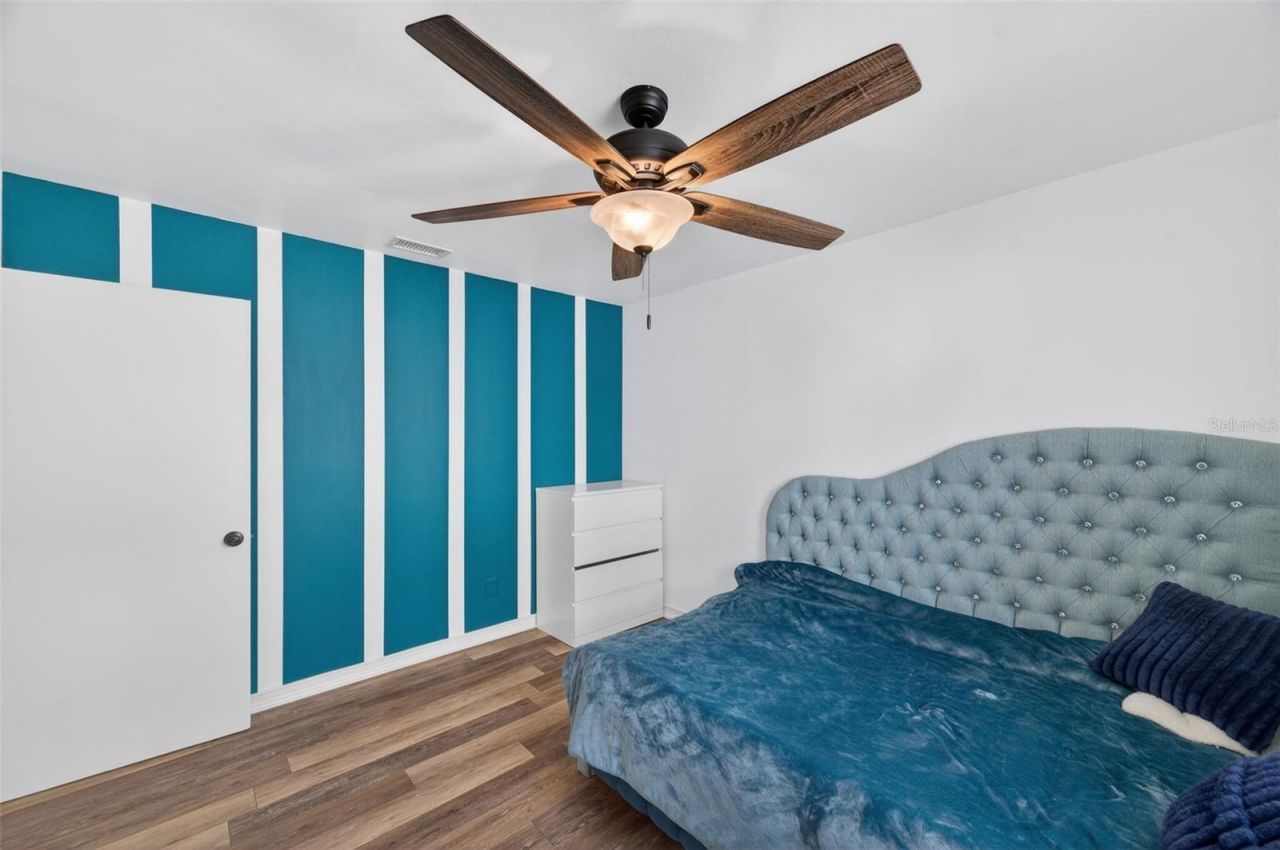 5900 Cypress Street N, Saint Petersburg, FL 33703 Photo