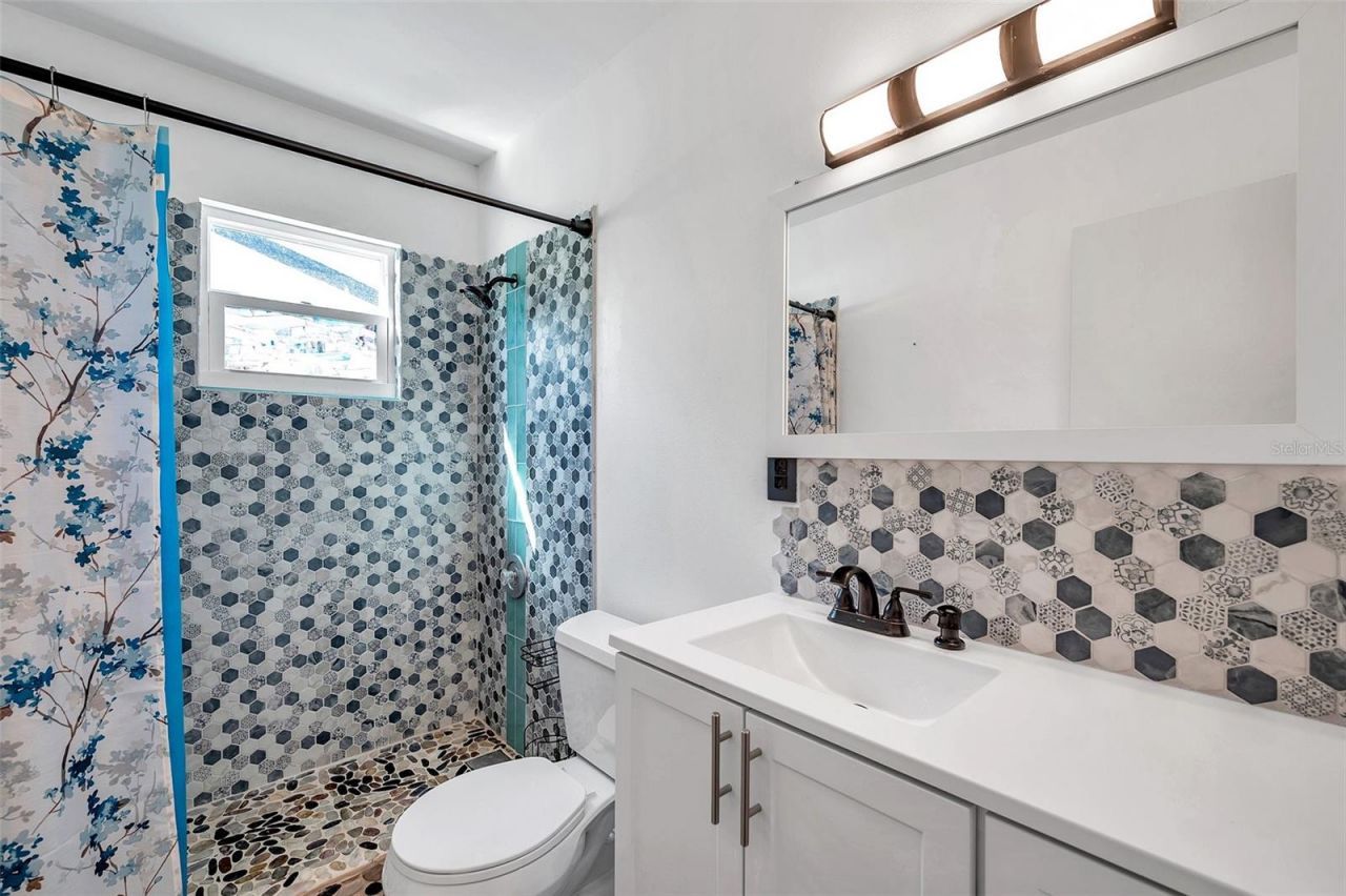 5900 Cypress Street N, Saint Petersburg, FL 33703 Photo