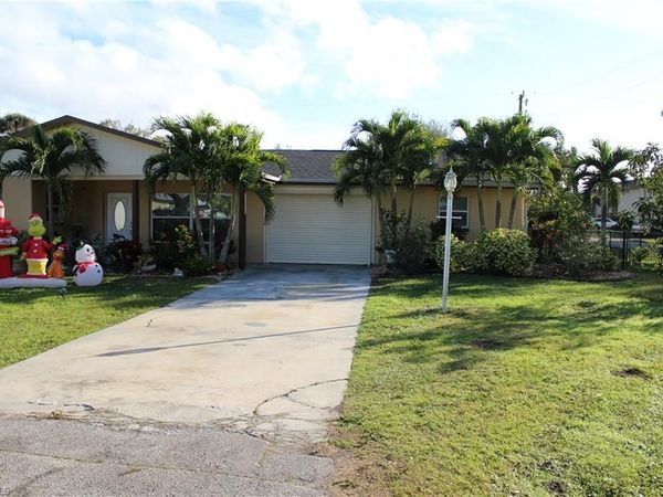 679 Canal DR , NORTH FORT MYERS, FL 33903