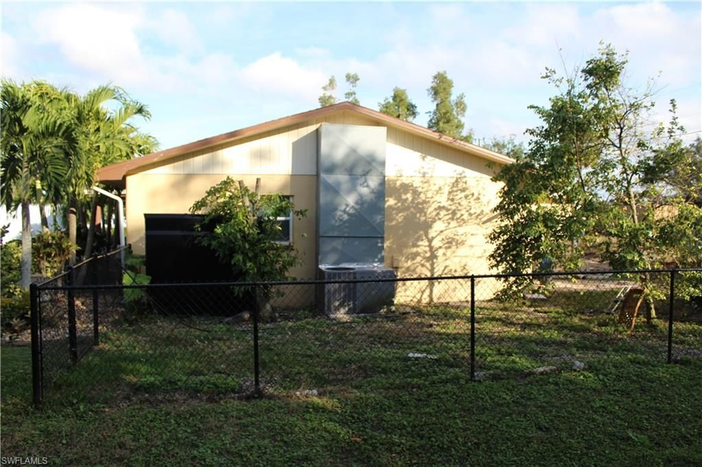679 Canal Dr , North Fort Myers, FL 33903 Photo