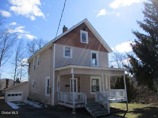 8 Park Avenue, Ticonderoga, NY 12883