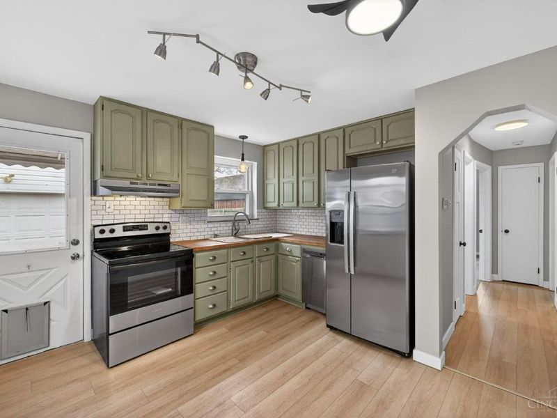 2258 Hunt Road, Reading, OH 45215 Photo 13