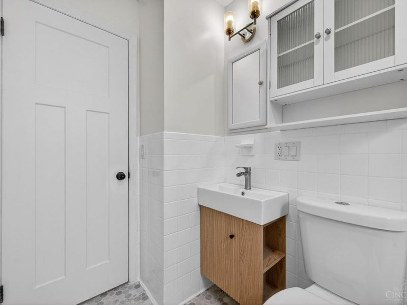 2258 Hunt Road, Reading, OH 45215 Photo 18