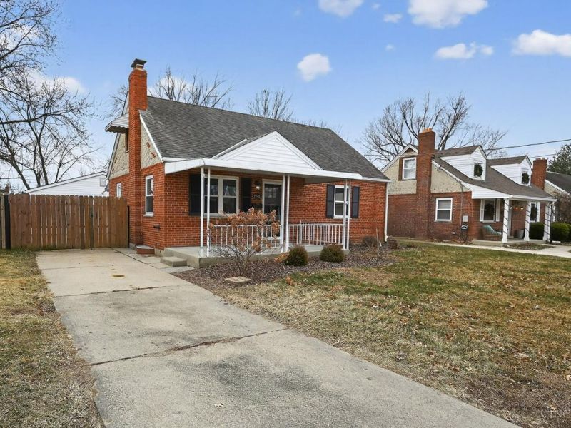 2258 Hunt Road, Reading, OH 45215 Photo 3