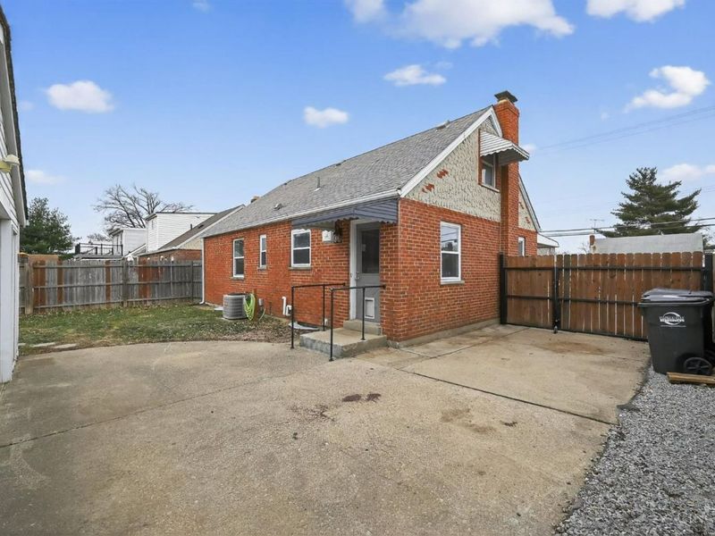 2258 Hunt Road, Reading, OH 45215 Photo 32