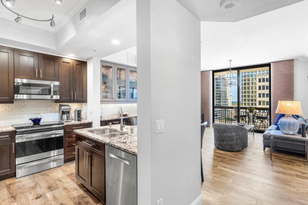 801 S Olive Avenue, Unit 908, West Palm Beach, FL 33401 Photo