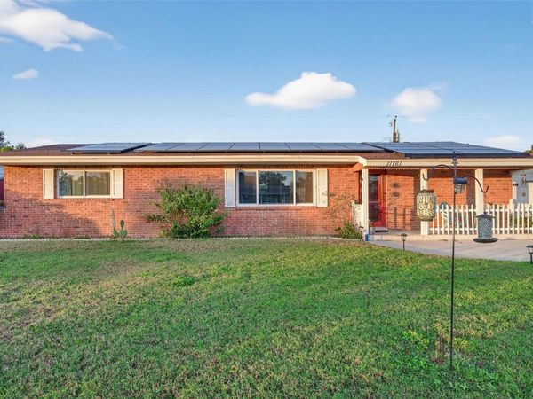 11761 80TH AVENUE, SEMINOLE, FL 33772