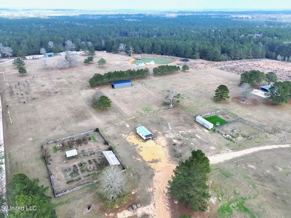 1082 Double M, Summit, MS 39666