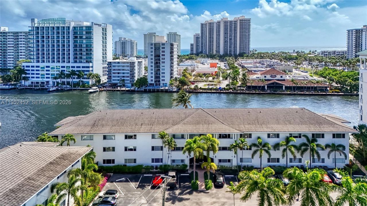 2895 NE 32nd St, Unit 207, Fort Lauderdale, FL 33306 Photo
