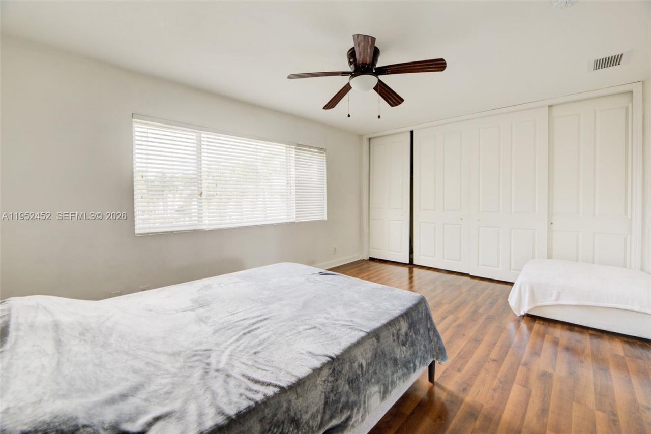 2895 NE 32nd St, Unit 207, Fort Lauderdale, FL 33306 Photo