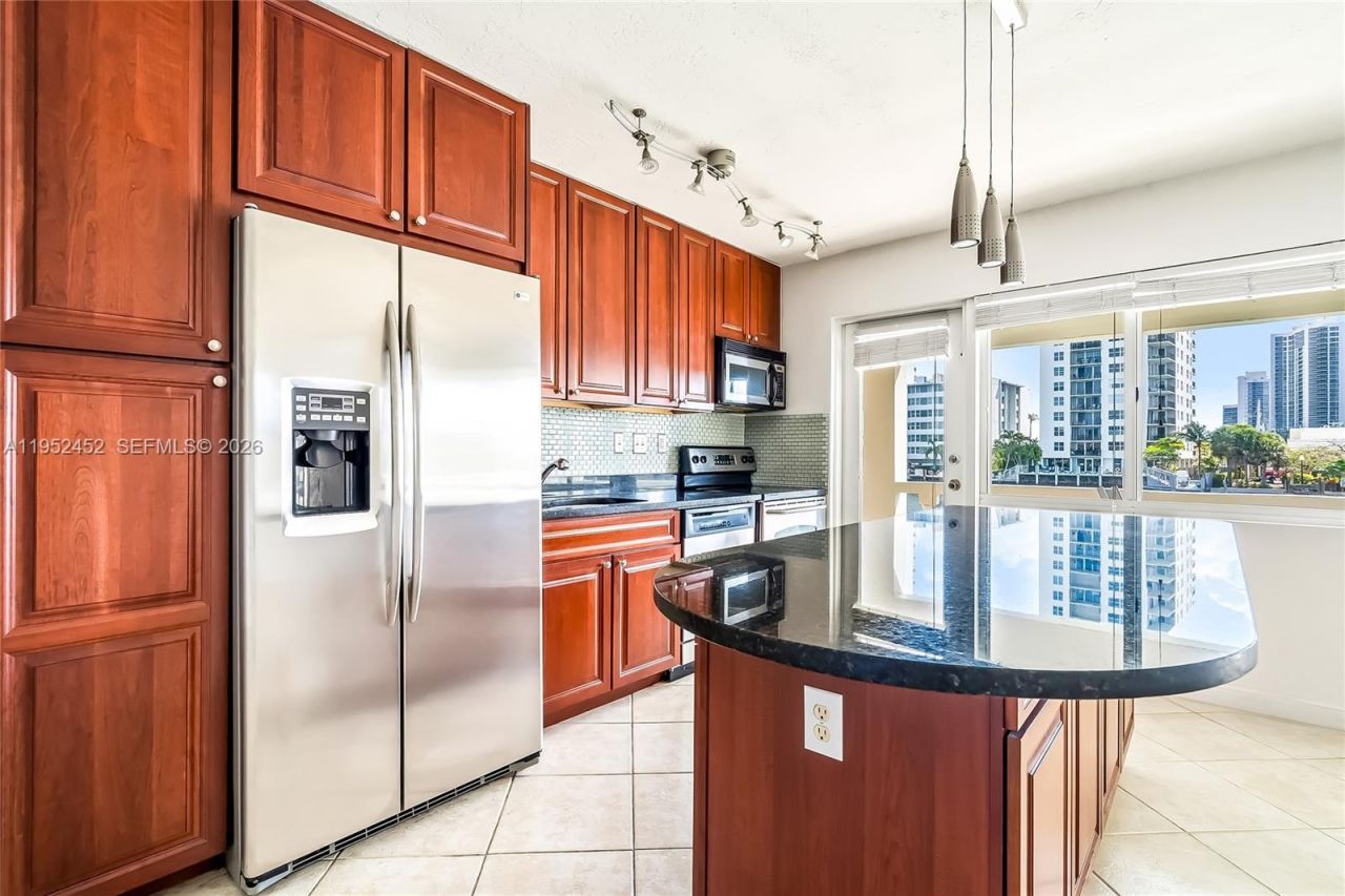 2895 NE 32nd St, Unit 207, Fort Lauderdale, FL 33306 Photo
