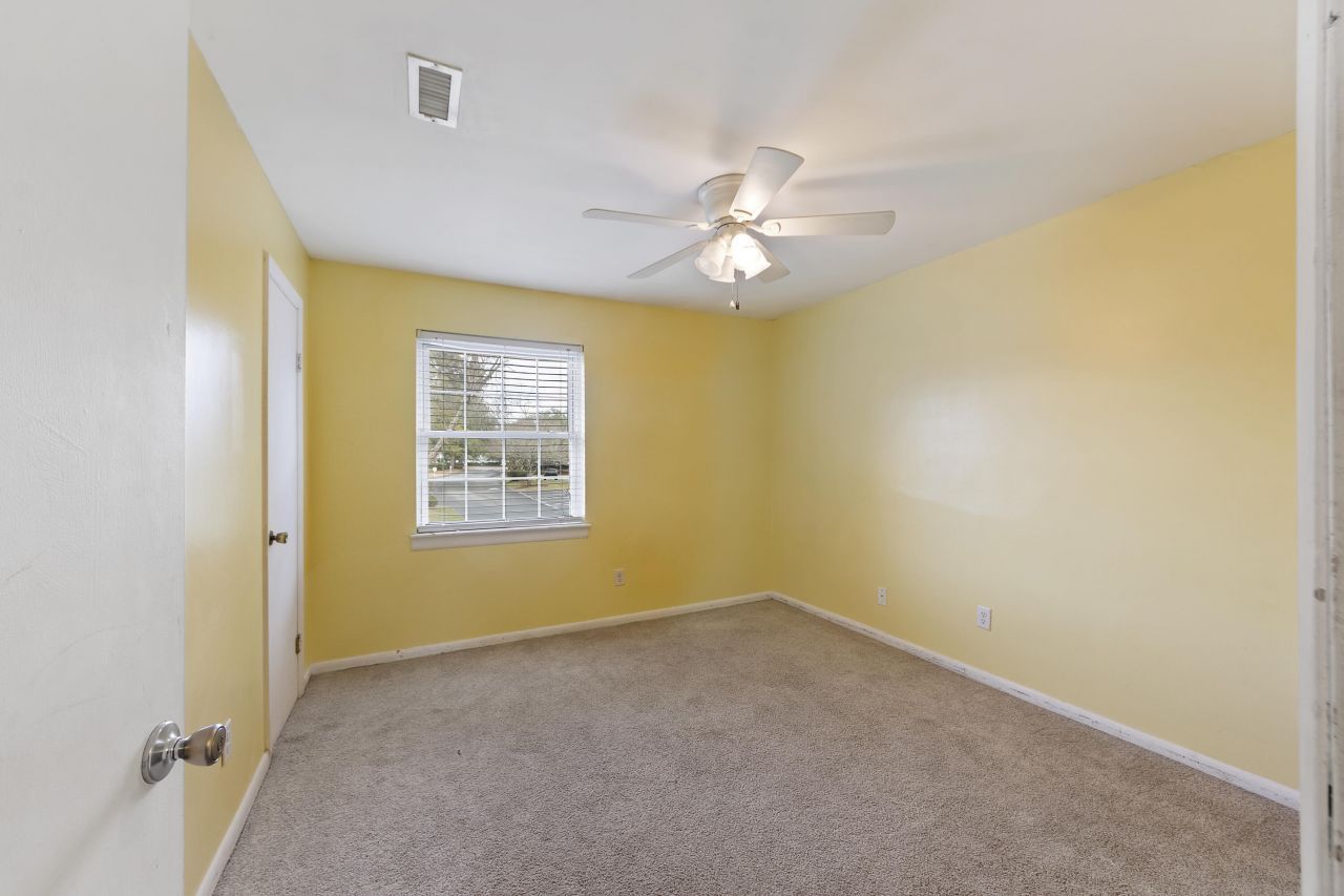 21 Rivers Point Row Photo 12